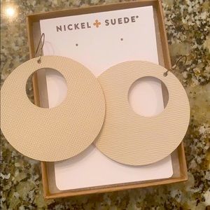 Nickel and Suede Blank Canvas Novas